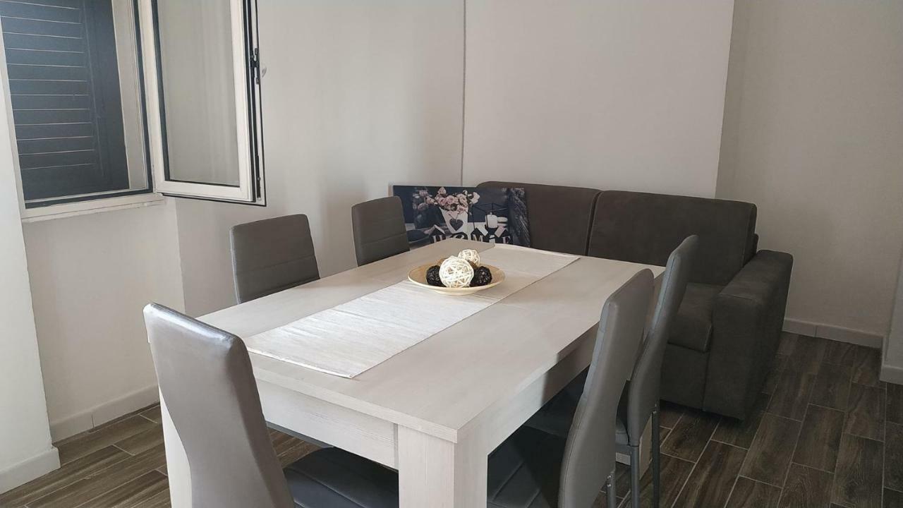 Apartamento La Bellavista Mola Di Bari Exterior foto