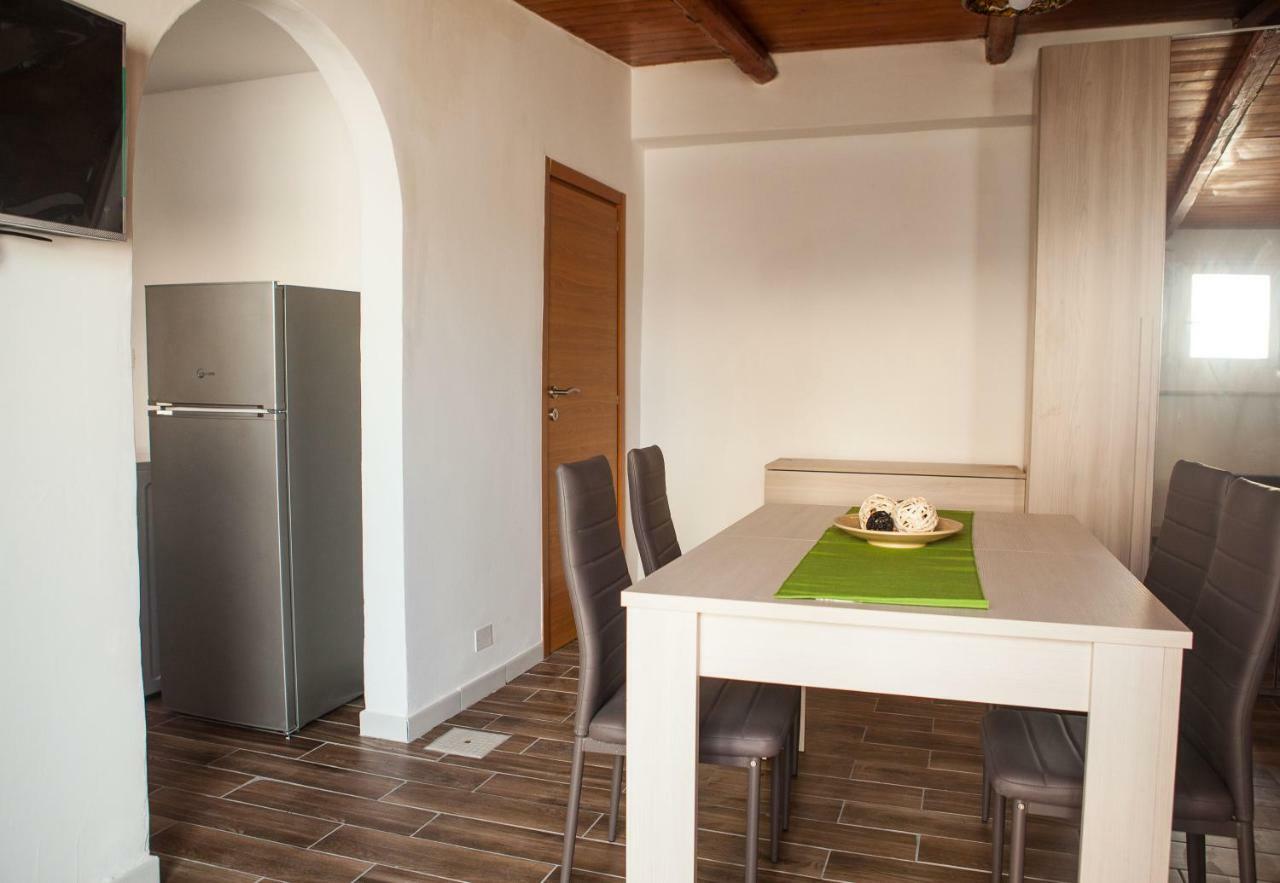 Apartamento La Bellavista Mola Di Bari Habitación foto